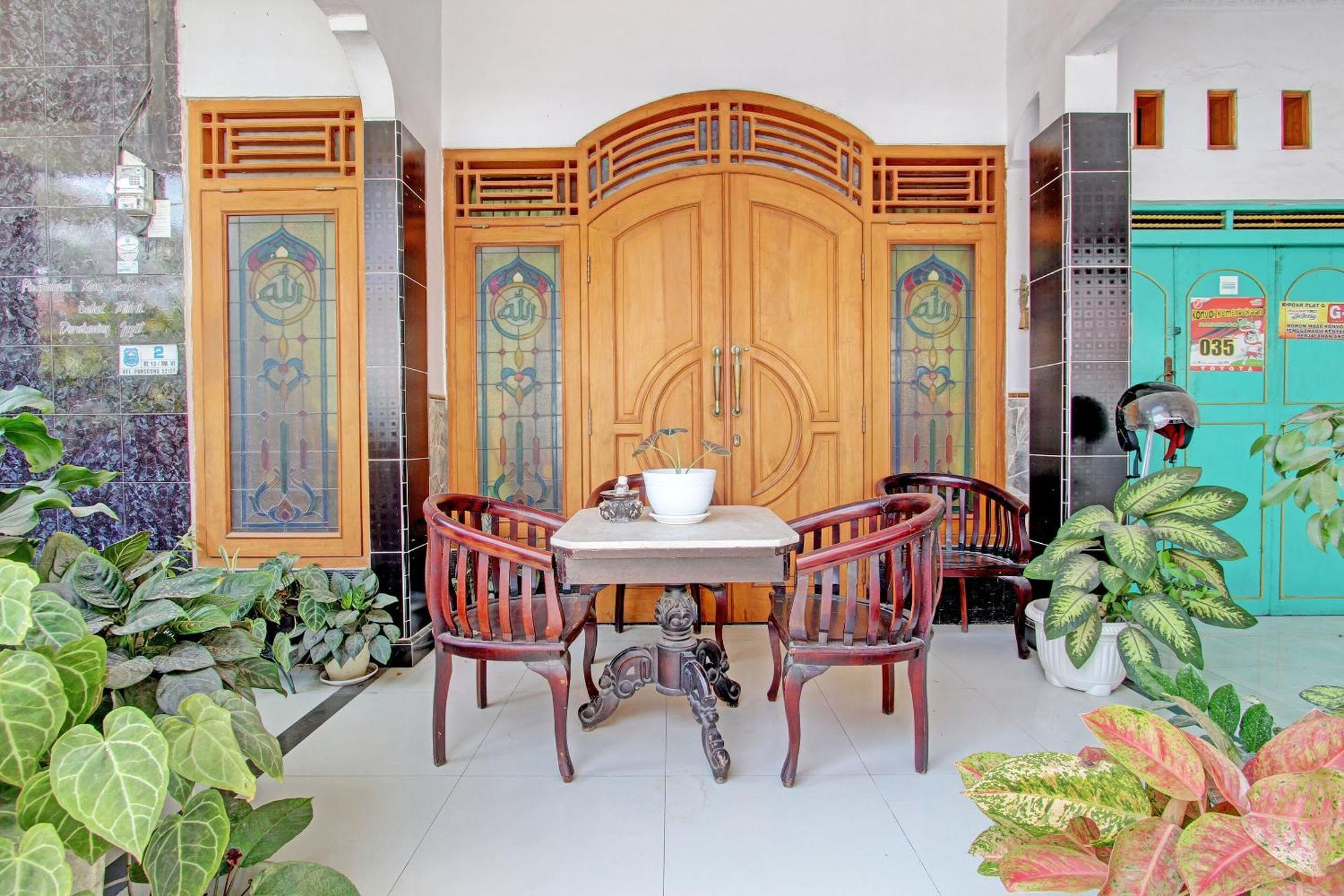 Capital O 92929 Hotel New Tirta Kencana Syariah Tegal  Exterior photo